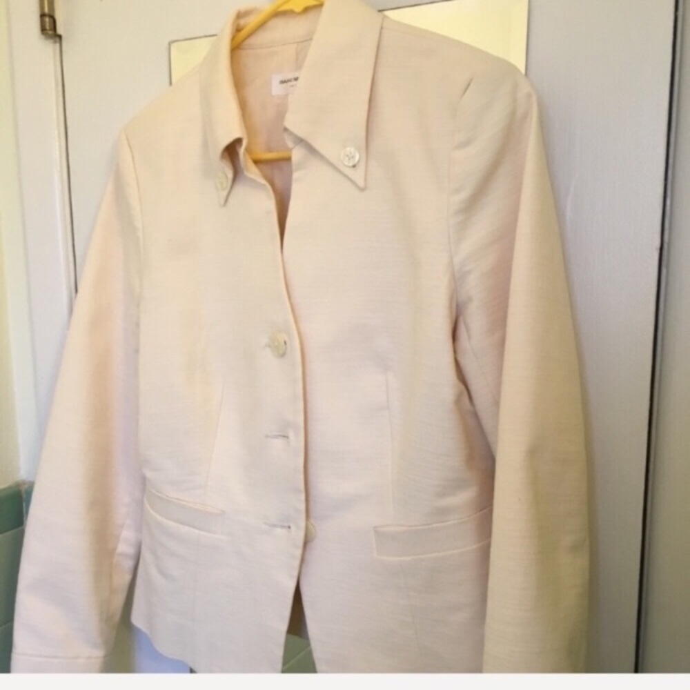 Isaac Mizrahi cream jacket button down collar